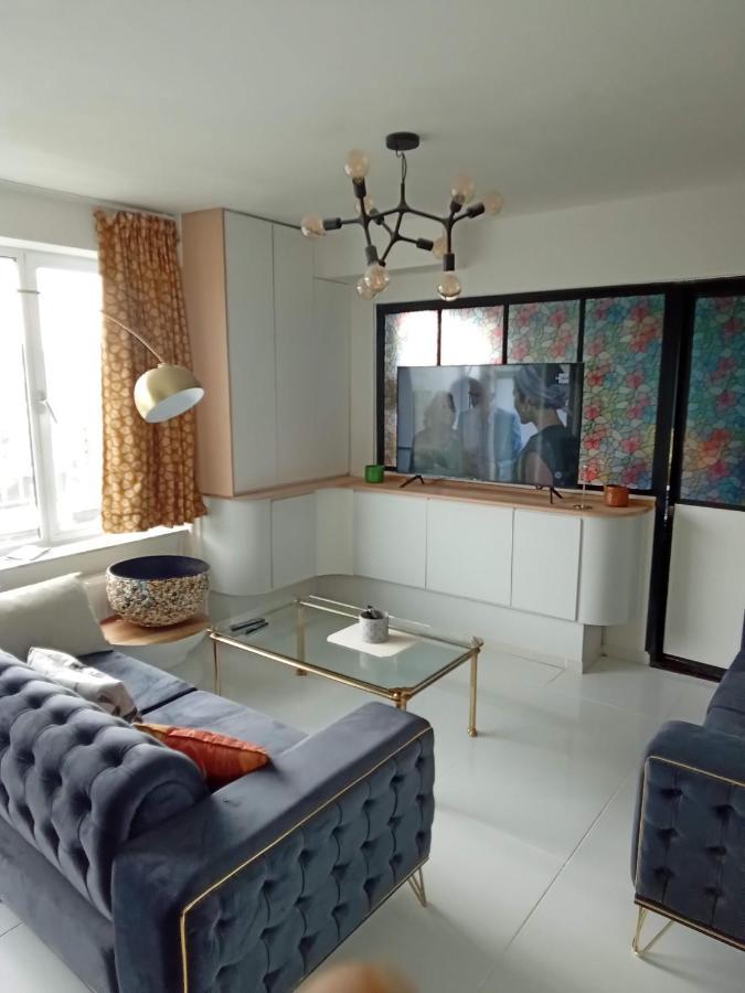 Liege Centre Mediacite Appartement Possible Parking Terrasse Immense 8Eme Pour 2 Personnes Exterior foto
